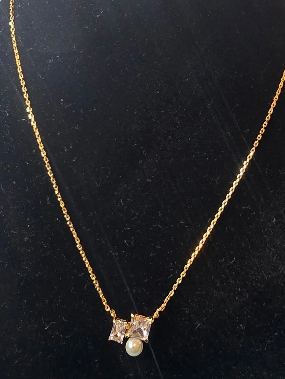 NWT Kate Spade Victoria Pendant Necklace Gold Tone Crystal Faux Pearl Necklace